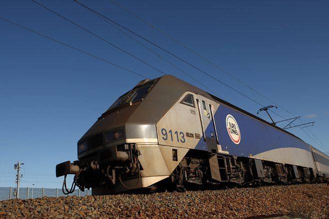 maquete de papel - papercraft - da locomotiva Eurotunnel Class 9