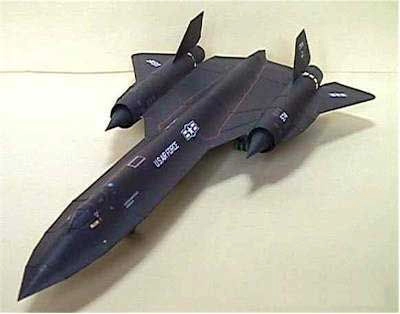 Maquete de papel do avião SR-71 Blackbird Lockheed