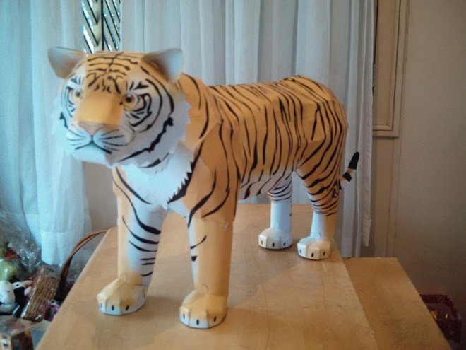 Papercraft/ maquete de papel de um tigre