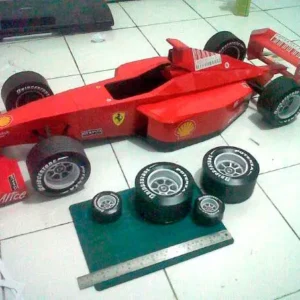 Papercraft / maquete de papel 3D do carro de F1 Ferrari 2010