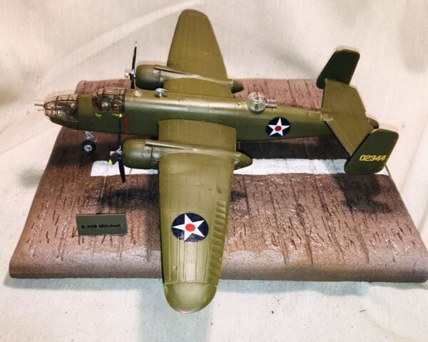 Papercraft / maquete de papel 3D do avião B-25B Mitchell utilizado no Dolittle Raid (Tokyo Raid)